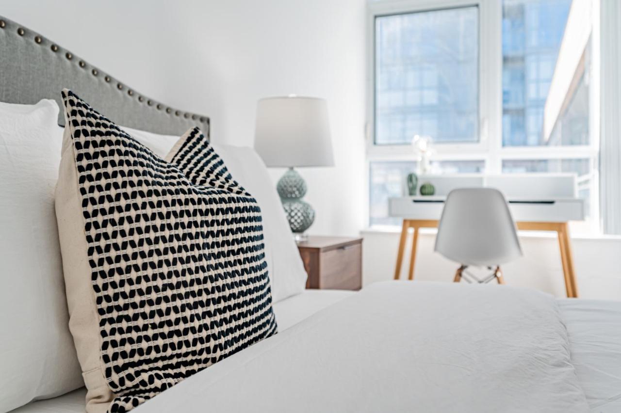 Leckie Luxurious Suites Toronto Exterior photo